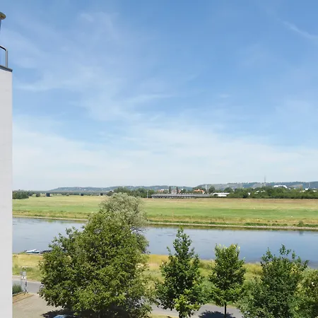 Amedia Elbpromenade Hotel