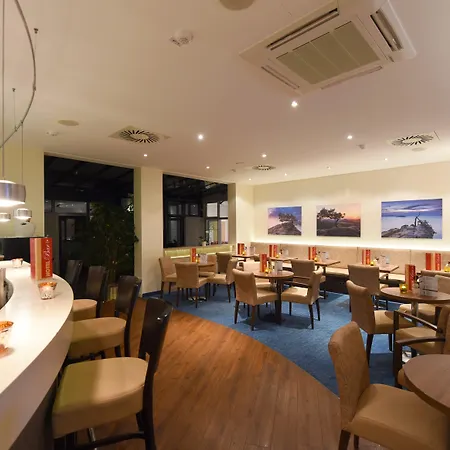 Hotel Amedia Elbpromenade