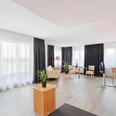 מלון Amedia Elbpromenade, Trademark Collection By Wyndham 3*