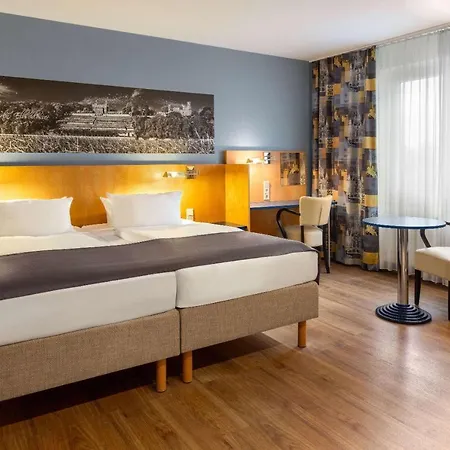 Hotel Amedia Elbpromenade 3*