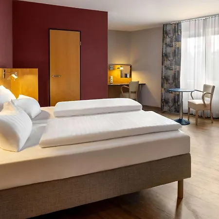 Amedia Elbpromenade Hotel 3*
