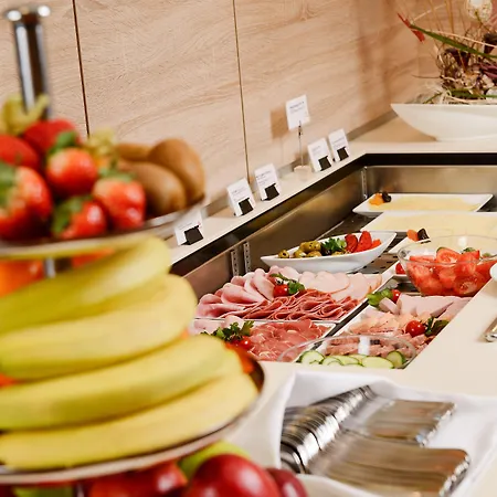 Amedia Elbpromenade, Trademark Collection By Wyndham Otel 3*