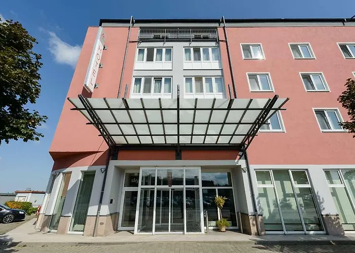 Отель Amedia Elbpromenade, Trademark Collection By Wyndham